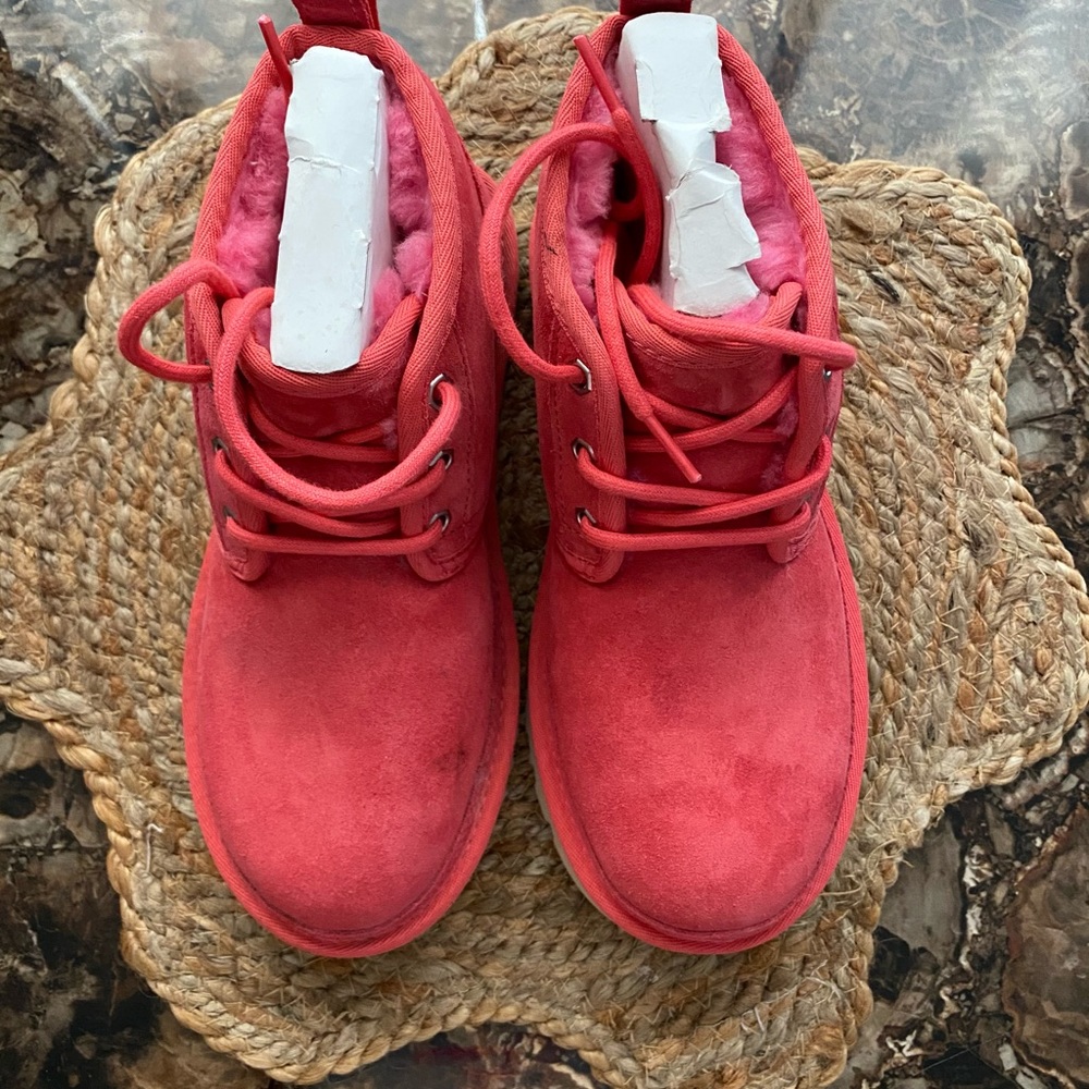 Ugg Neumel Never Worn!